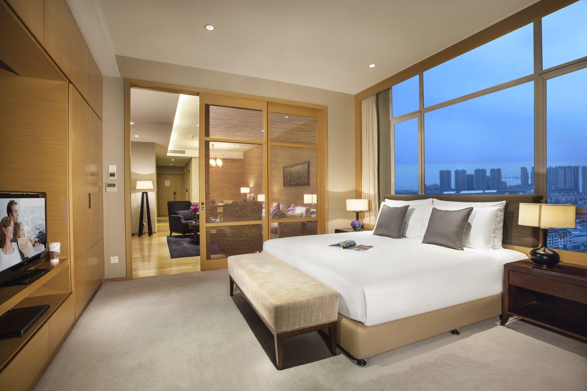 Somerset Grand Central Dalian, Dalian | HotelsCombined