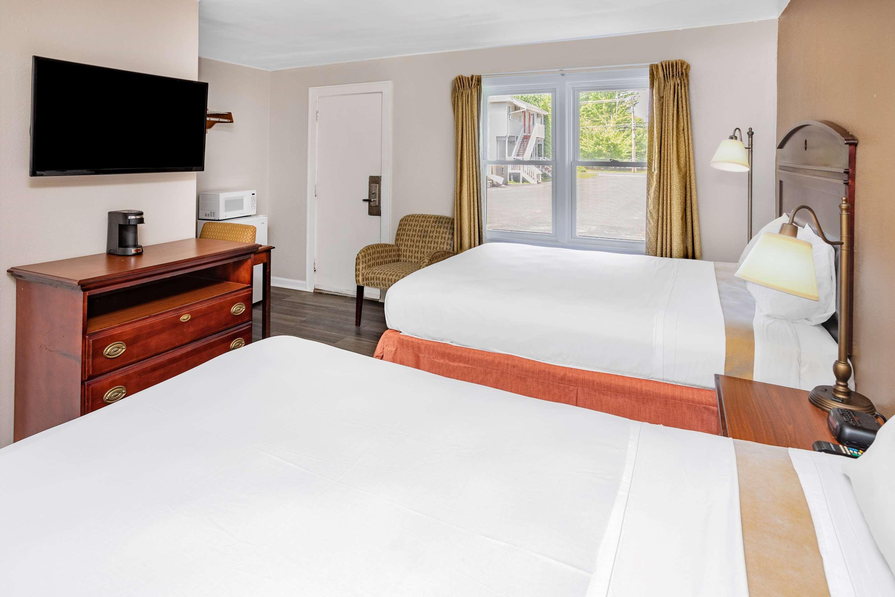 Travelodge By Wyndham Great Barrington Berkshires, Great Barrington ...