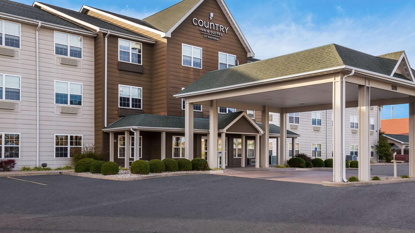 Country Inn & Suites by Radisson, Marion, IL