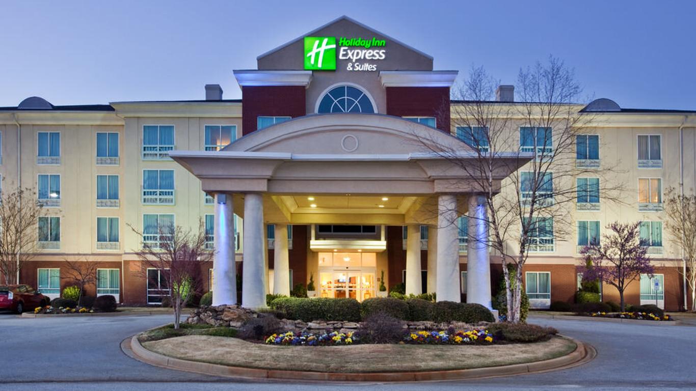 Holiday Inn Express & Suites I-26 & Us 29 At Westgate Mall