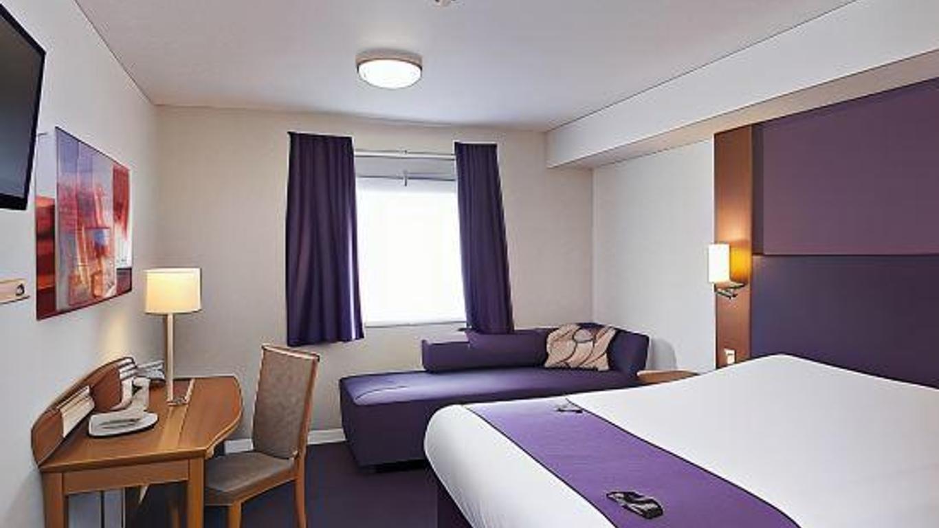 Premier Inn Southampton City Centre (West Quay)