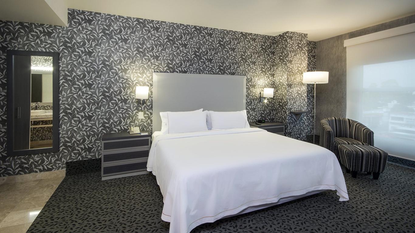 Holiday Inn Express & Suites Queretaro