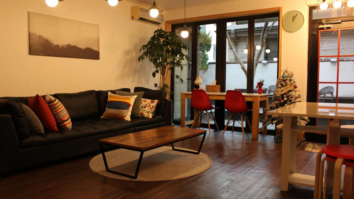 Bunk Guesthouse Hongdae