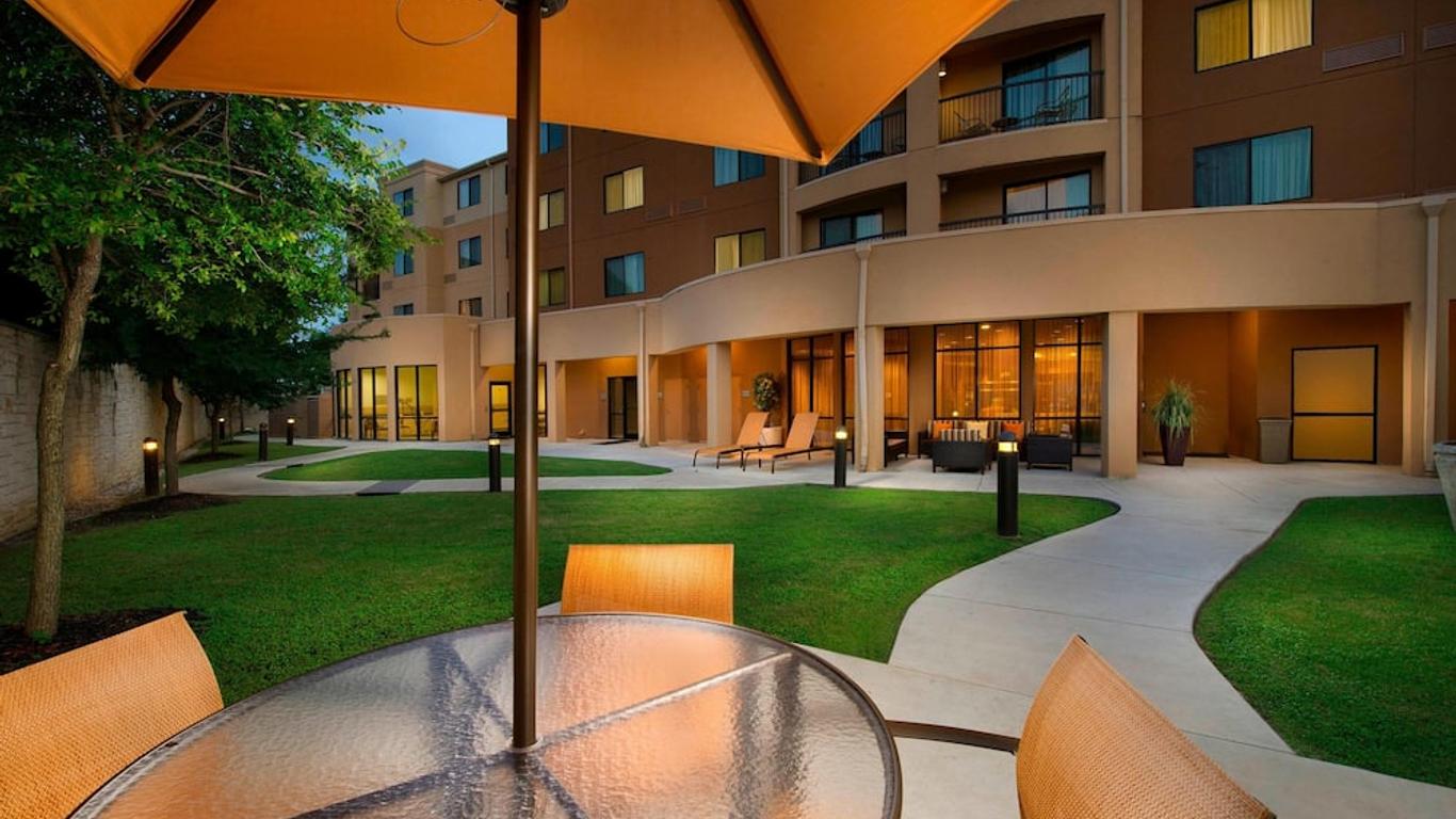 Courtyard by Marriott San Antonio SeaWorld/Lackland