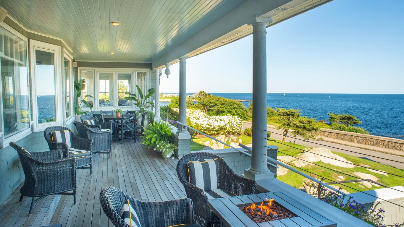 Cape Arundel Inn & Resort