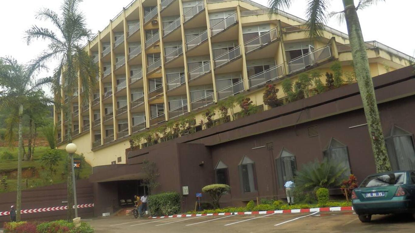 Ayaba Hotel