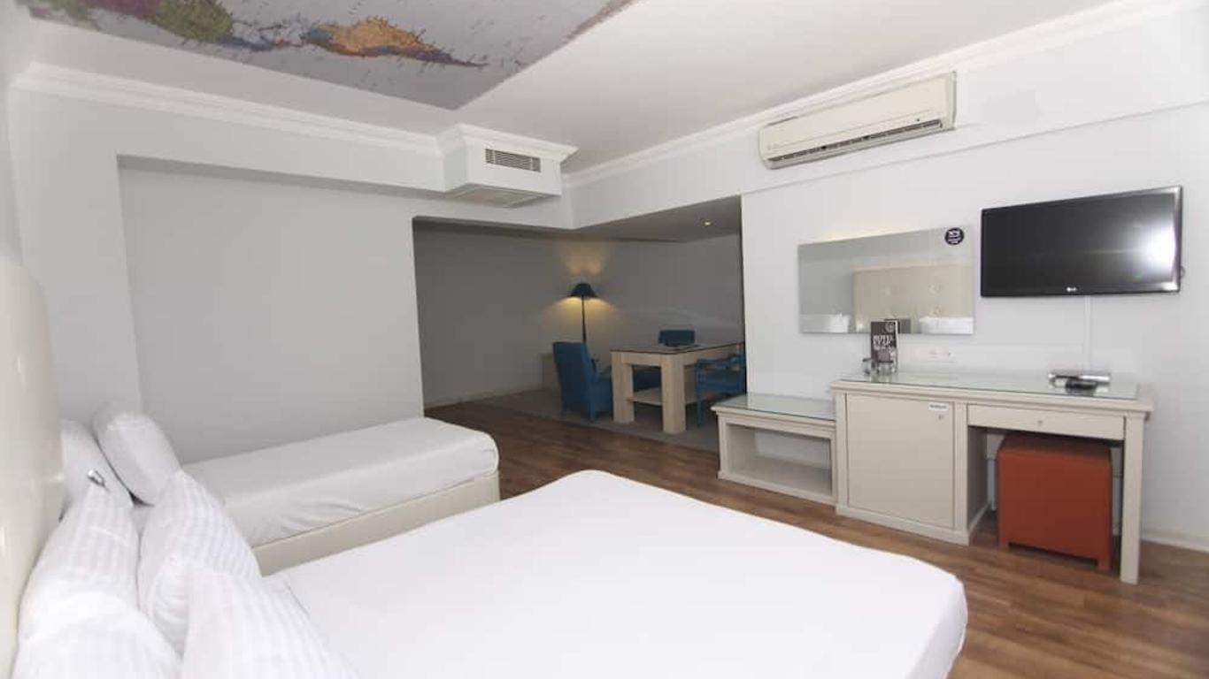 Hotel Etap Mola