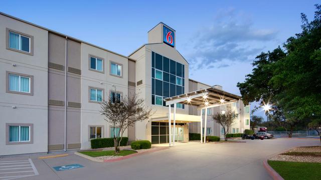 Motel 6 San Antonio Tx, San Antonio, TX, United States - Compare Deals