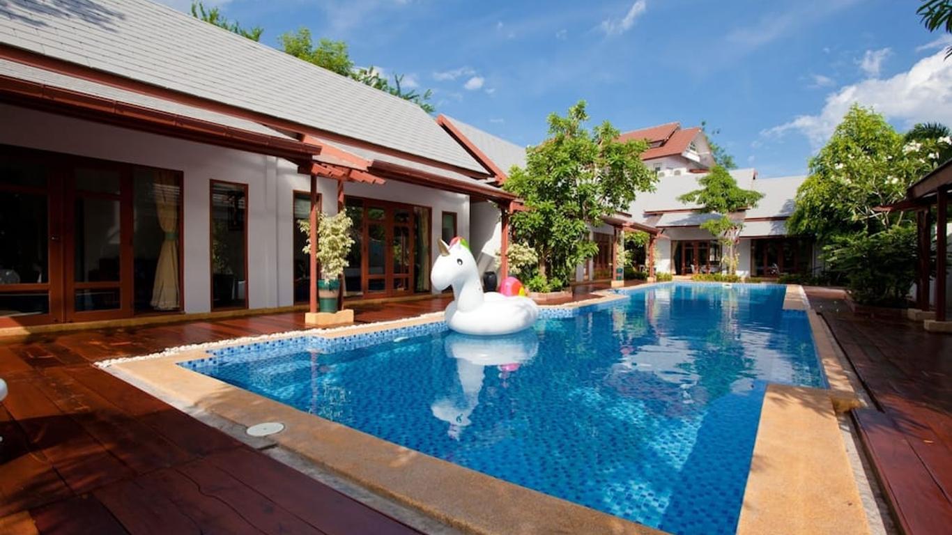 Ardea Resort Pool Villa