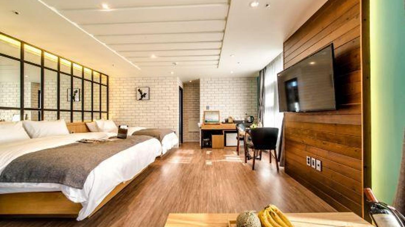 Jeju Boutique Hertz Hotel