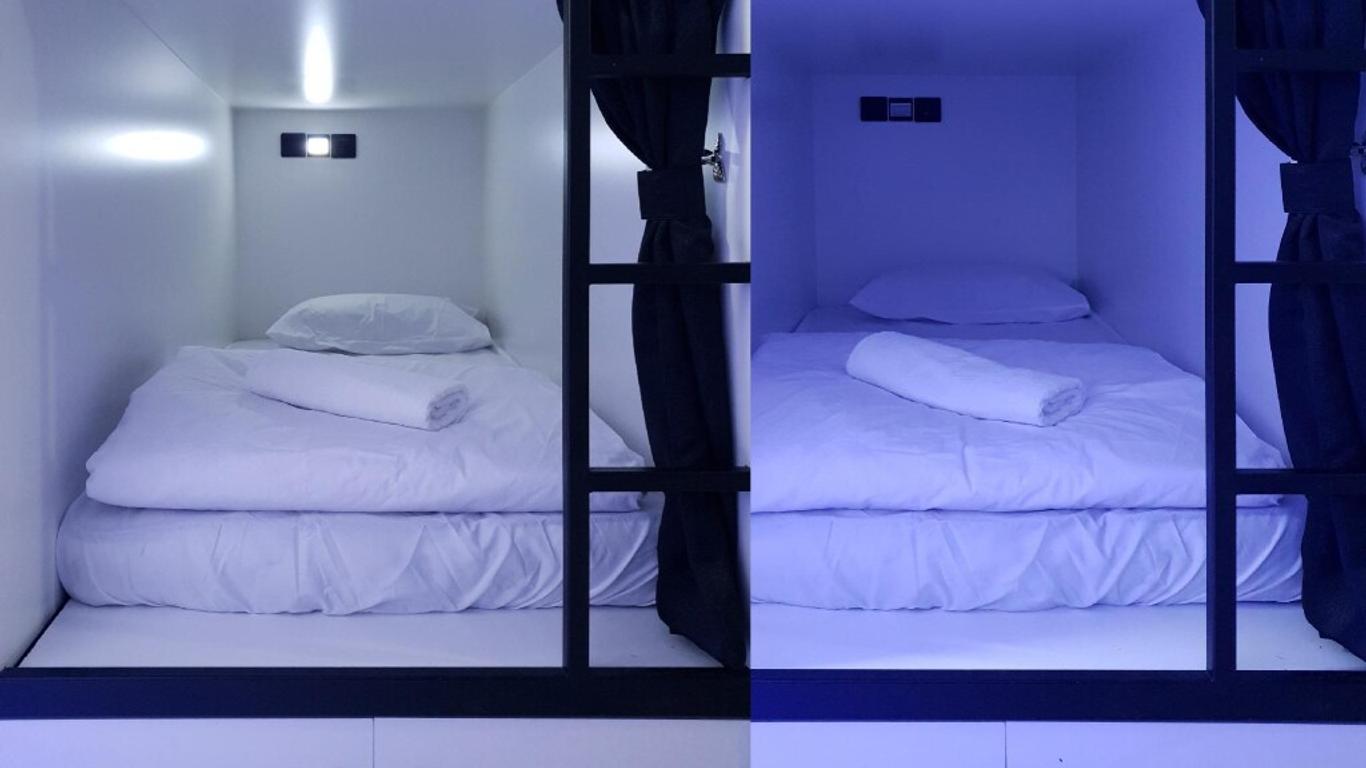 OYO 91036 J Capsule Hotel @ Jalan Bukit Bintang