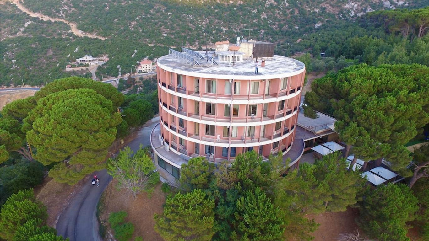 Douma Hotel