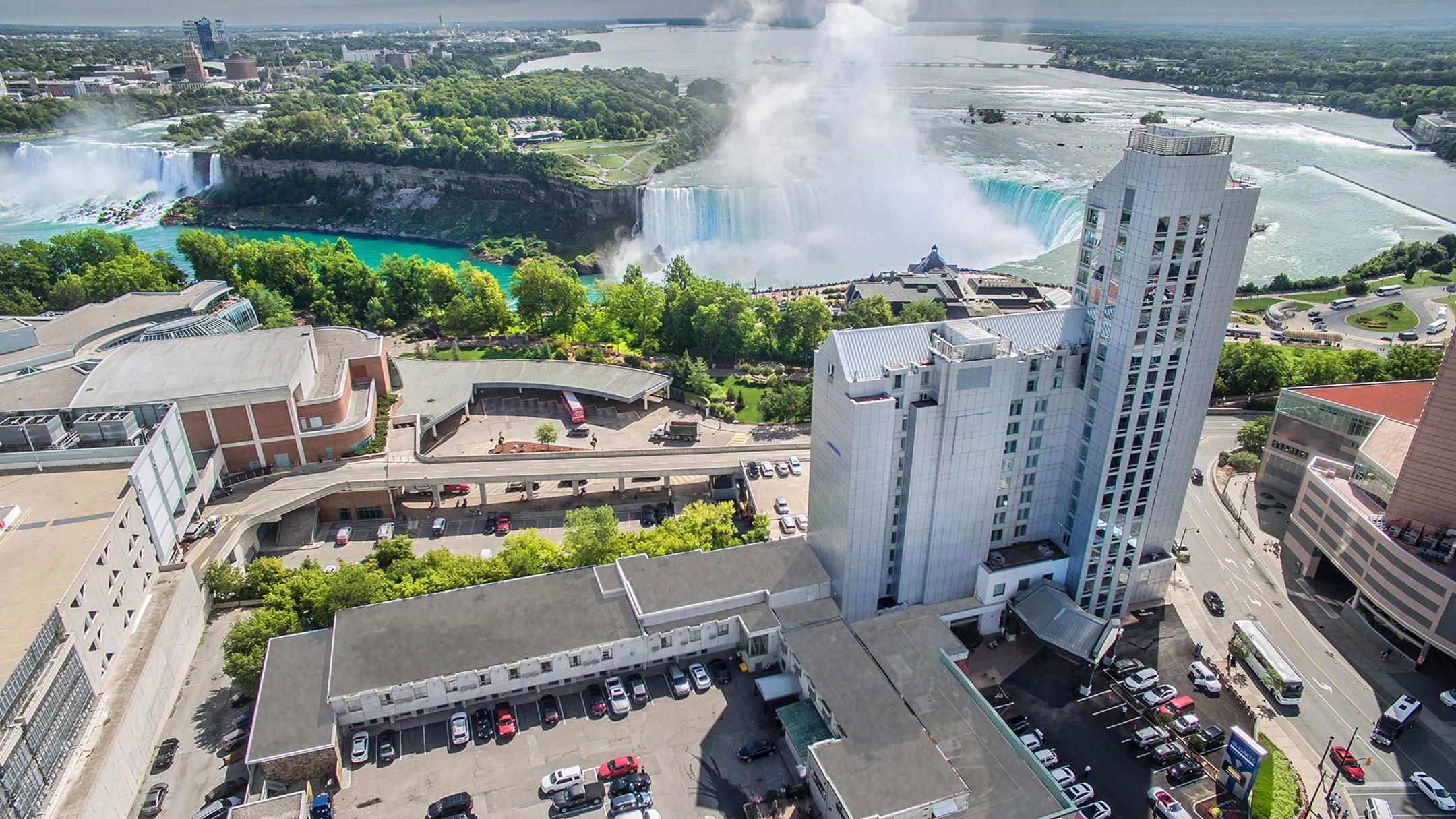 The Oakes Hotel Overlooking the Falls, Niagara Falls | HotelsCombined