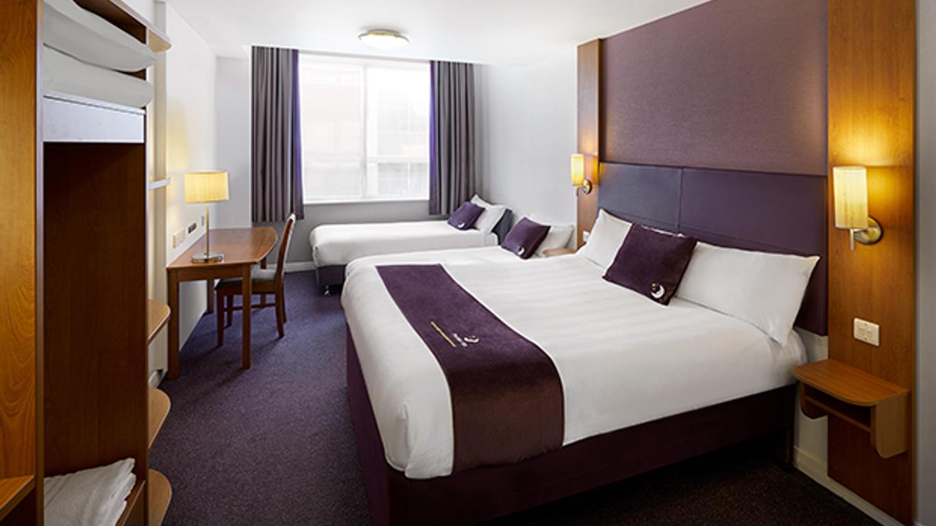 Premier Inn London County Hall London Eng United Kingdom Compare Deals